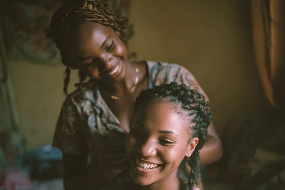 Coiffure à domicile à Abidjan : tresses, braids, coiffure femme, homme et enfants